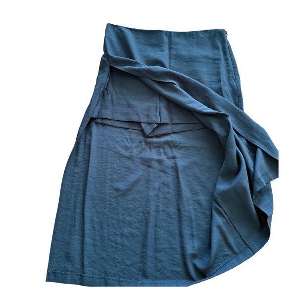 ZARA Black Skort with Side Slit – Size XL (NWT) - Picture 3 of 3